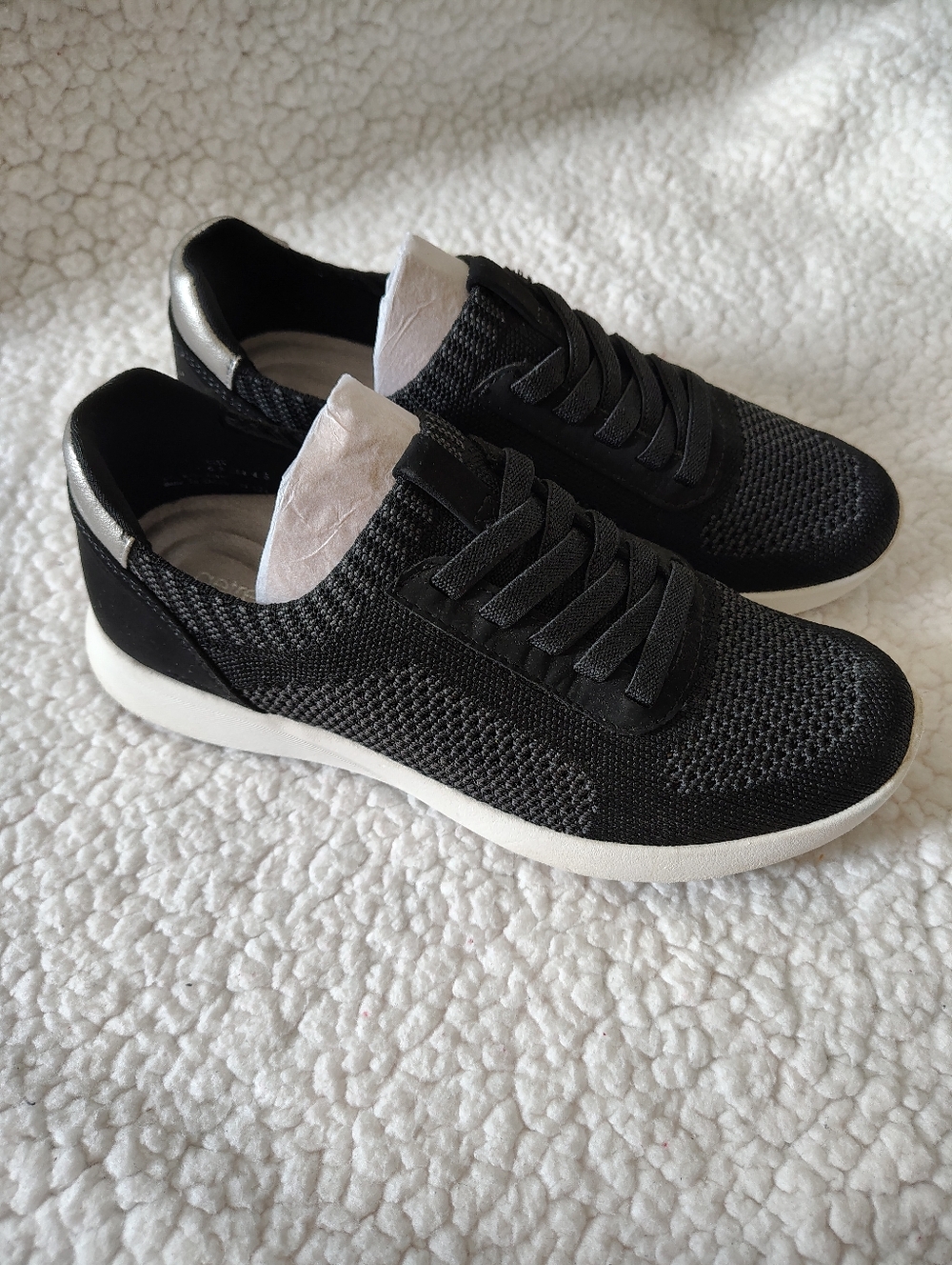 Aetrex Women's Teagan Arch Support Black Slip-on Sneaker Size 6 - 6.5 US